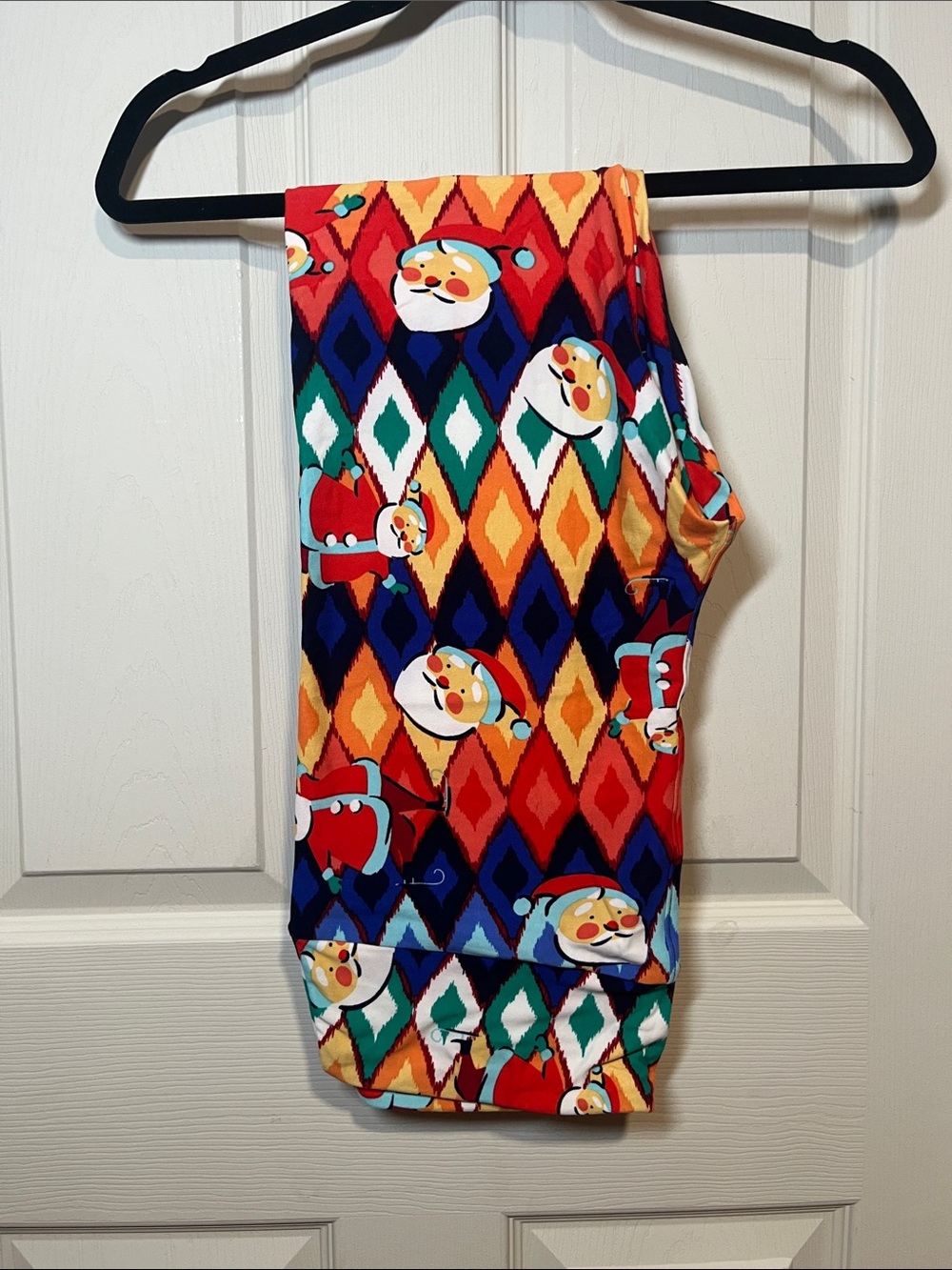 LuLaRoe Multicolor Holiday Santa Diamond-Print Leggings